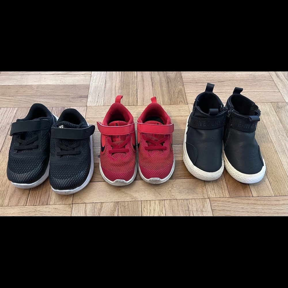 Lots of 3 pairs toddler shoes size 7C